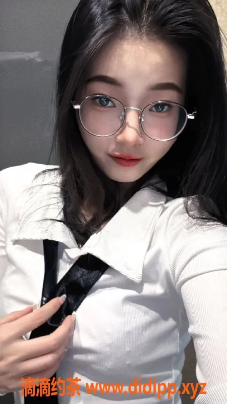 广州楼凤-越秀嫩妹沫沫，700元一小时体验