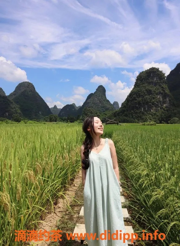 深圳楼凤资源信息,龙华妤儿，口爆服务，1000元起