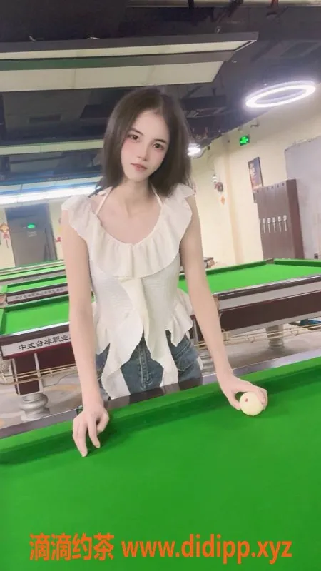 深圳楼凤-宝安漠漠，800起，舌吻鸳鸯浴体验不容错过