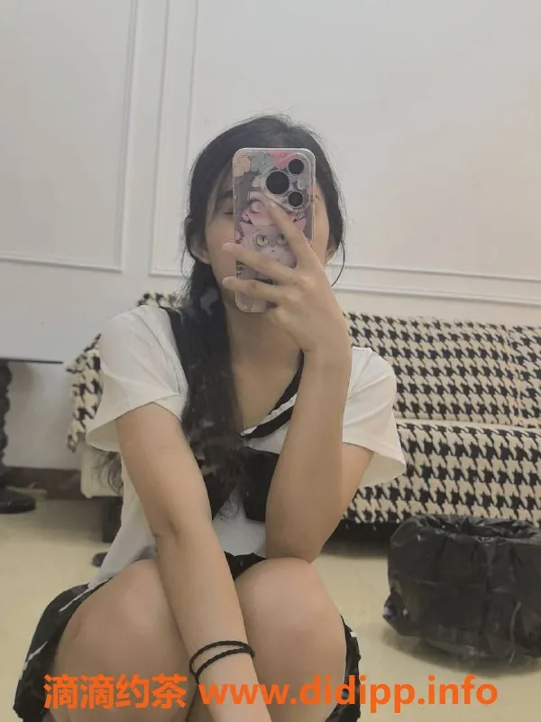 广州楼凤-海珠小七！嫩妹夜课6P，视频验证