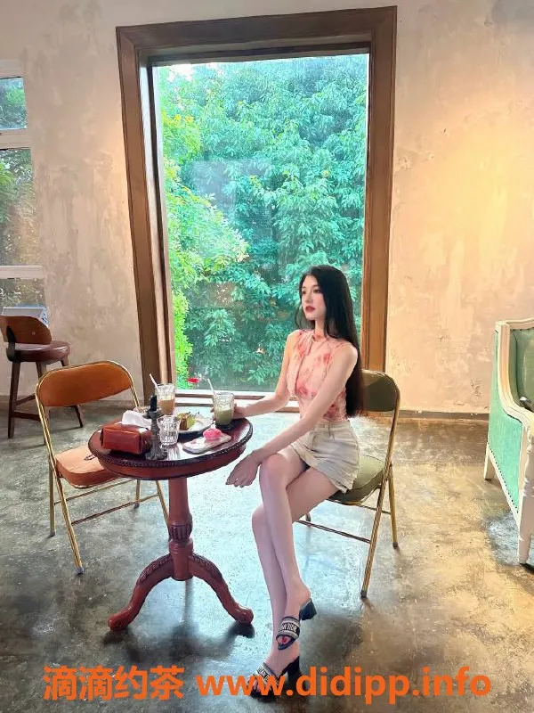 广州楼凤-天河雯雯子，25PP御姐大胸夜课任你选