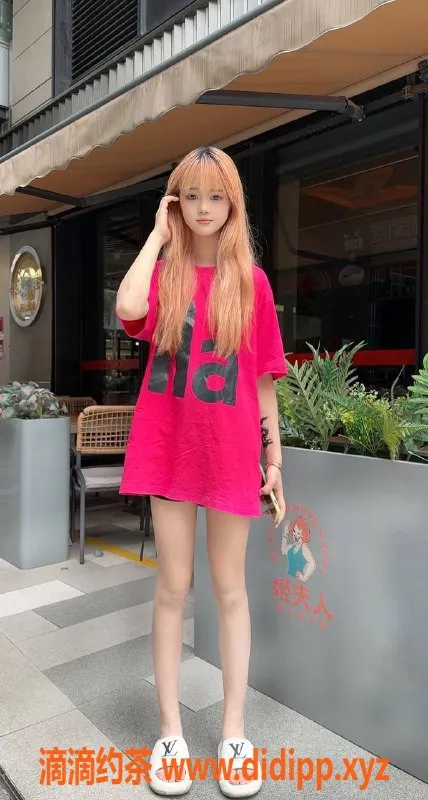 深圳楼凤-宝安小琳，800元口爆、车震服务