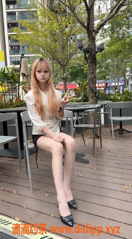 深圳楼凤-宝安小琳，800元口爆、车震服务