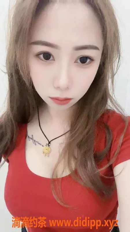 广州楼凤-白云小小御姐，夜课大胸，超值6P体验