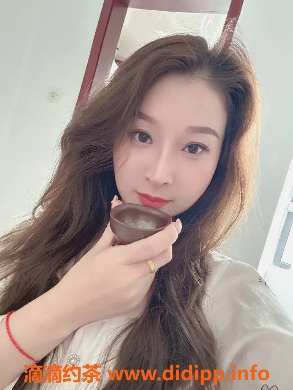 杭州楼凤-上城区依依，162CM苗条女神，700元尽享45分钟服务