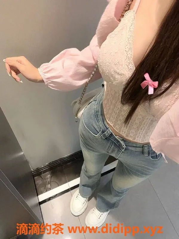 深圳楼凤-罗湖诗诗：800元舌吻、69，性感制服好服务