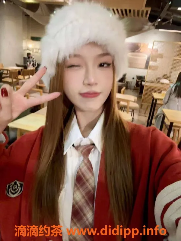 深圳楼凤-福田艳女晓彤，1900元享69口爆服务