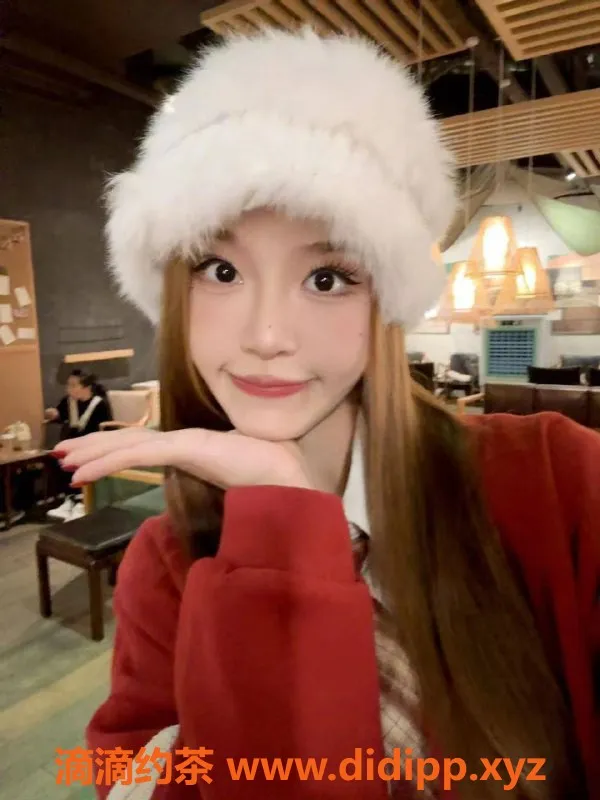 深圳楼凤-福田艳女晓彤，1900元享69口爆服务