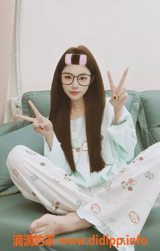 深圳楼凤资源信息,南山小依，161cm身材比例，1100元超值服务