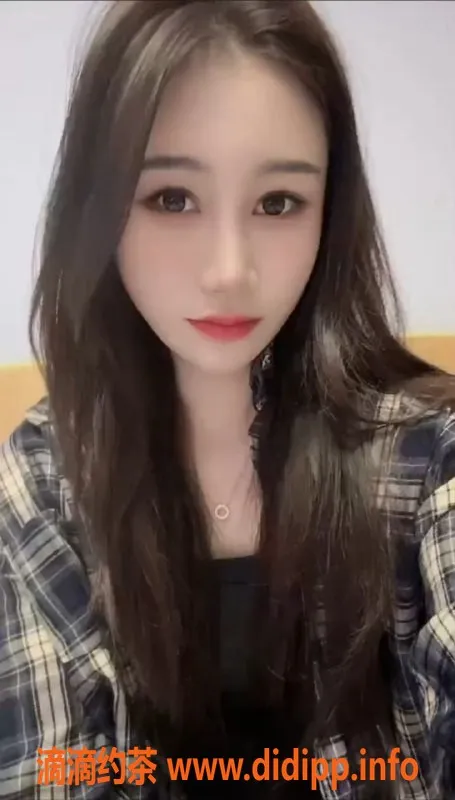 广州楼凤-天河周周，御姐大长腿，10P视频验证可约！