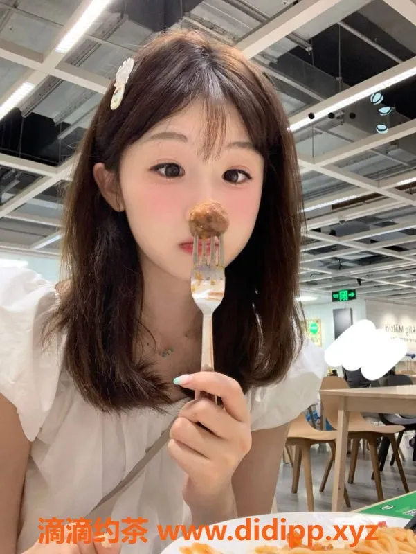 广州楼凤-白云嫩妹鱼仔，水费1480p，舌吻服务来袭