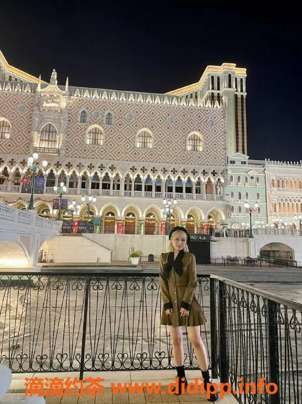 深圳楼凤资源信息,宝安露露：788元深喉、制服服务，值得一试！