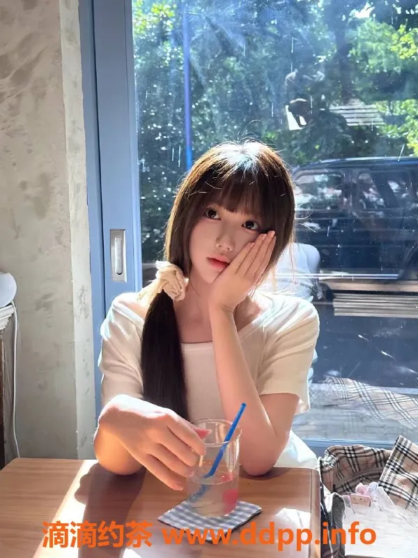 广州楼凤-天河嫩妹小米粒，18P大长腿特惠