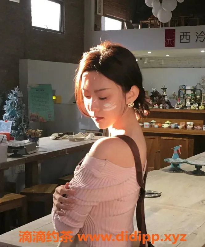 深圳楼凤资源信息,福田晓颜，850元Kiss，优质深喉服务