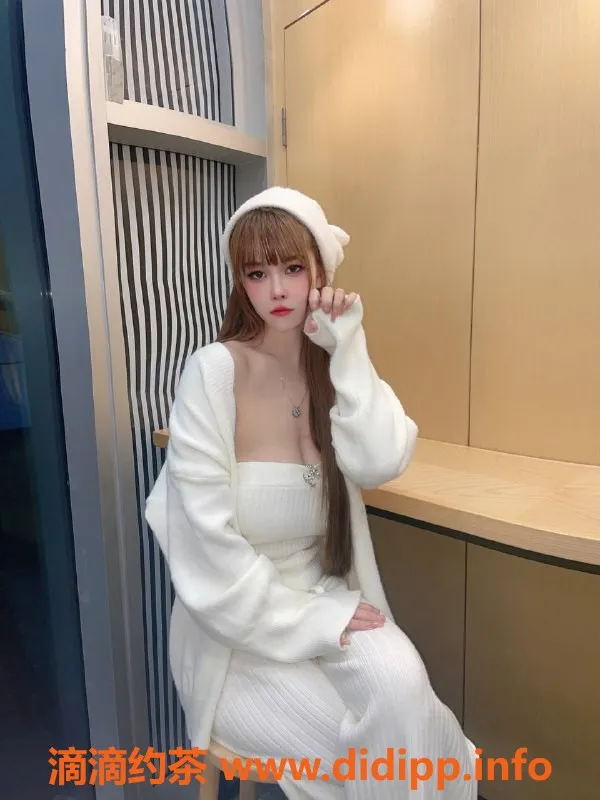 杭州楼凤-杭州鑫菲22岁白皮肤温柔可人，服务超赞！