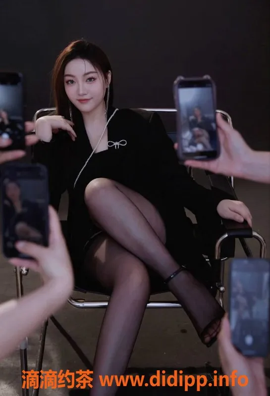 上海楼凤-静安蔓蔓老师，福利价800P，抓紧出价！