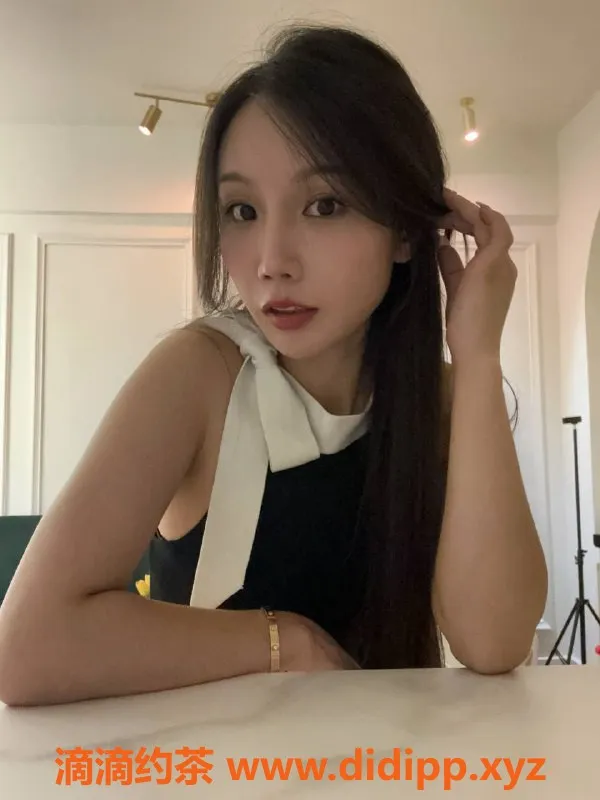 深圳楼凤-宝安晴川，舌吻69调情，800元起