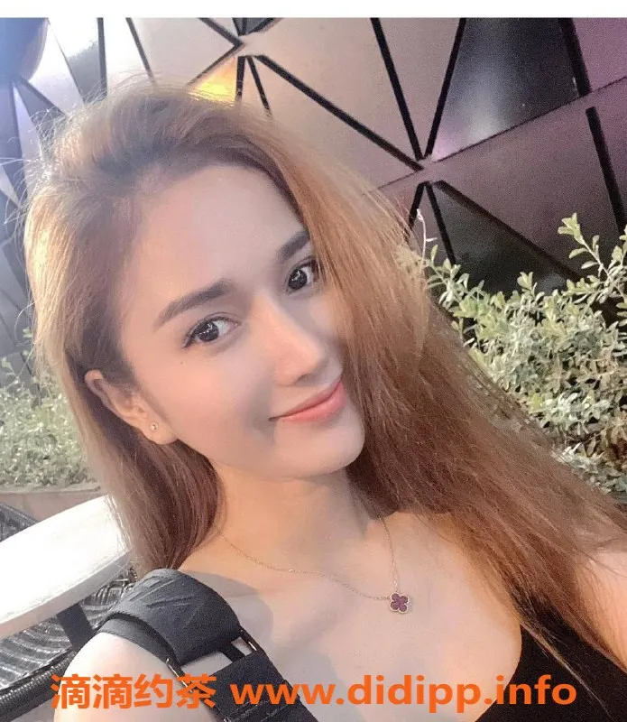 上海楼凤-闵行米琪儿：165身高C罩杯，1800元开启体验