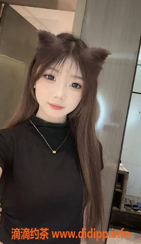 深圳楼凤-龙华18岁思思，163cm、45kg，1000元尊享服务