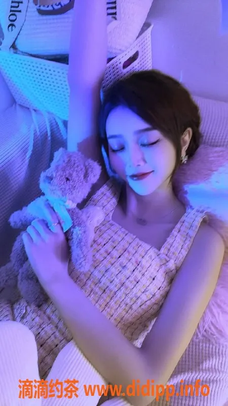 深圳楼凤-龙华周周，1200元起，服务多样，视频验证