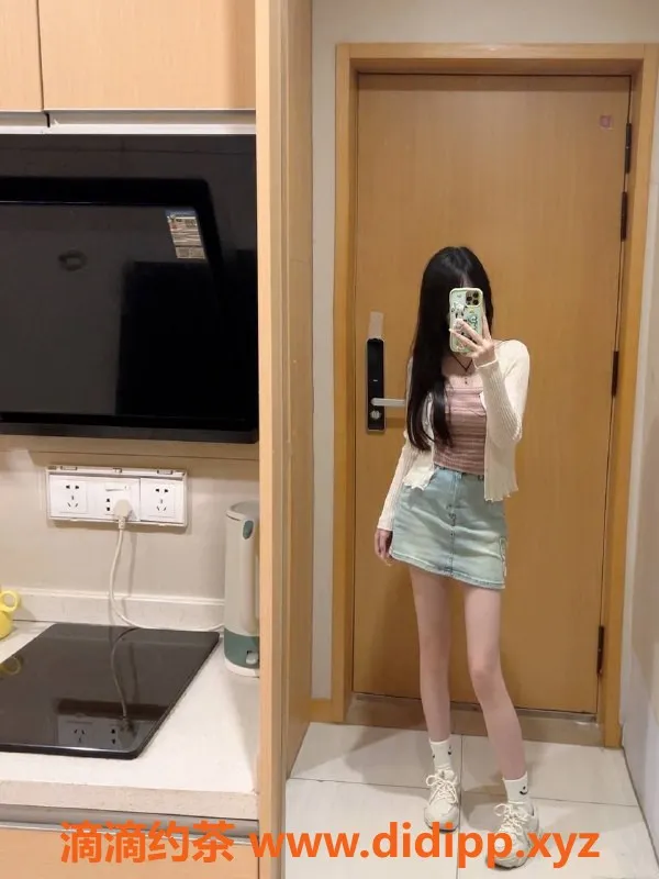 深圳楼凤-南山小雪儿，800元起，热情服务多样