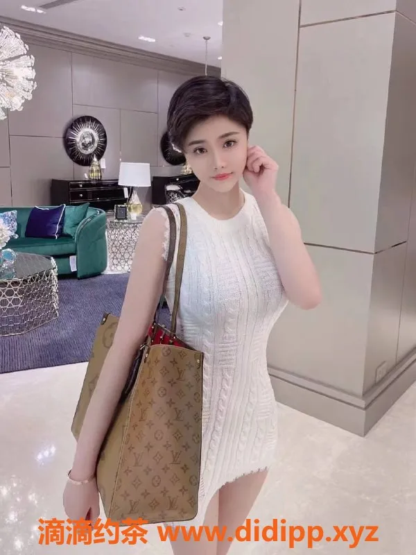 杭州楼凤资源信息,拱墅区洋洋，99年礼仪老师，身高175，97斤，千元上课