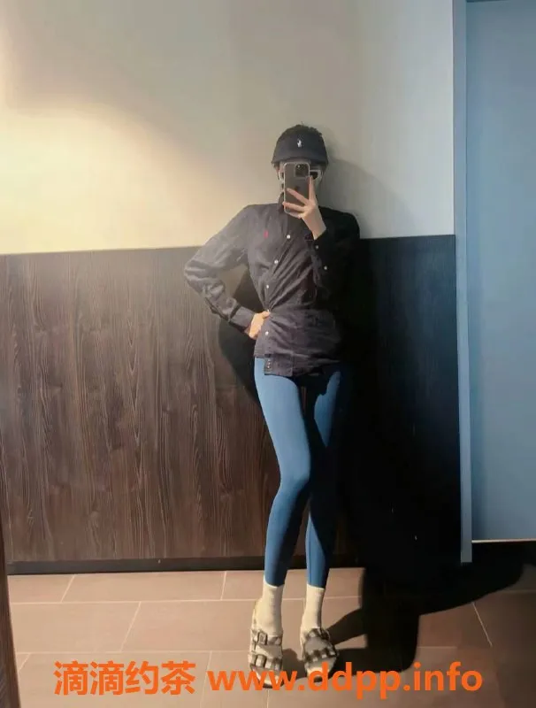 杭州楼凤资源信息,拱墅区洋洋，99年礼仪老师，身高175，97斤，千元上课