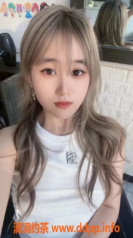 杭州楼凤-滨江区19岁白芷，165cm小蛮腰，真🐻服务