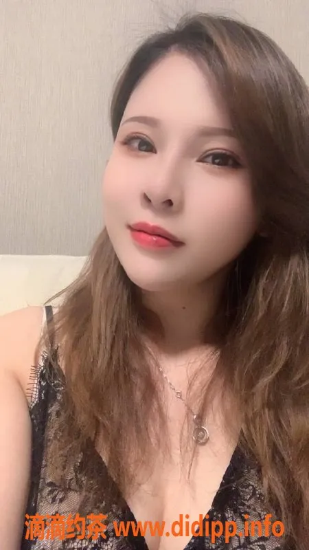 成都外围-27岁少妇咪线儿，165cm，100斤，服务优质