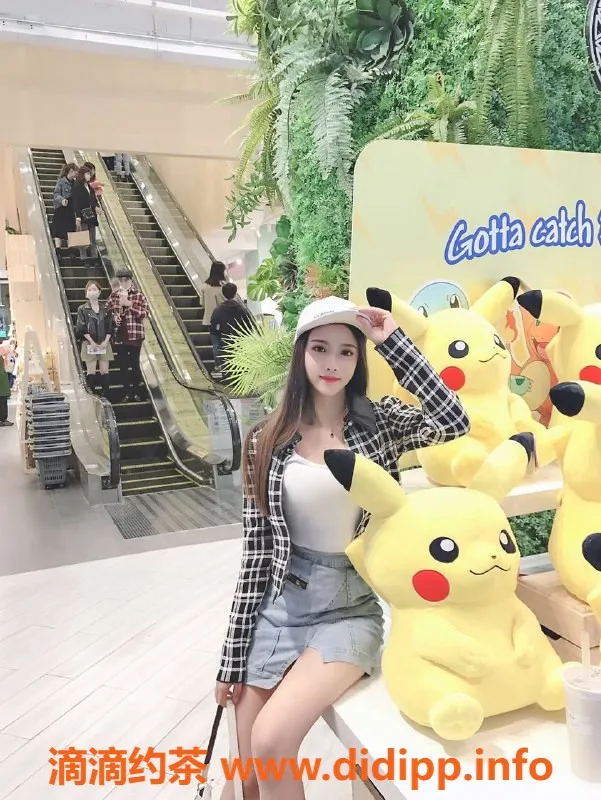 上海楼凤-普陀嫩妹苏沫，43KG 36C 制服服务，1000元起