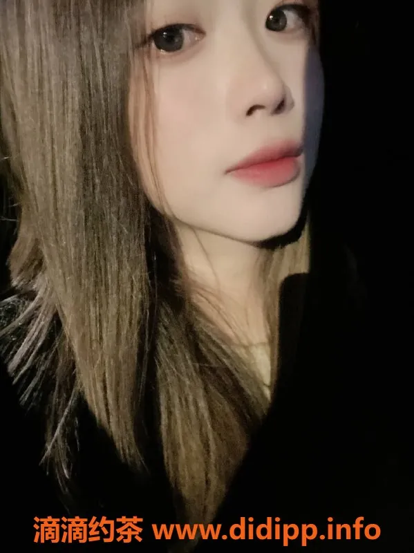 上海楼凤-普陀嫩妹苏沫，43KG 36C 制服服务，1000元起