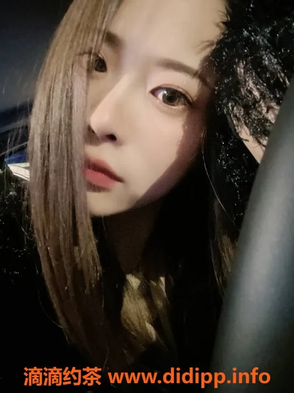 上海楼凤-普陀嫩妹苏沫，43KG 36C 制服服务，1000元起