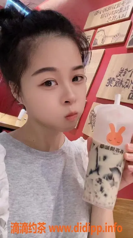 广州楼凤-白云御姐叶子，夜课6P等你体验