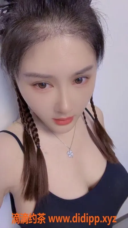 上海楼凤-长宁阿蛮，27岁御姐168身高36F胸围