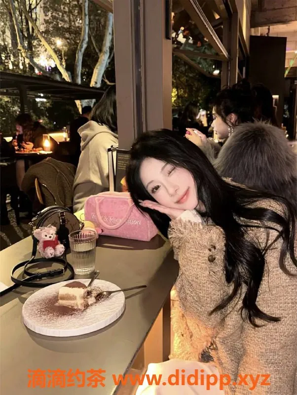 杭州外围-拱墅区23岁甜甜圈，34D大胸，1200超值体验