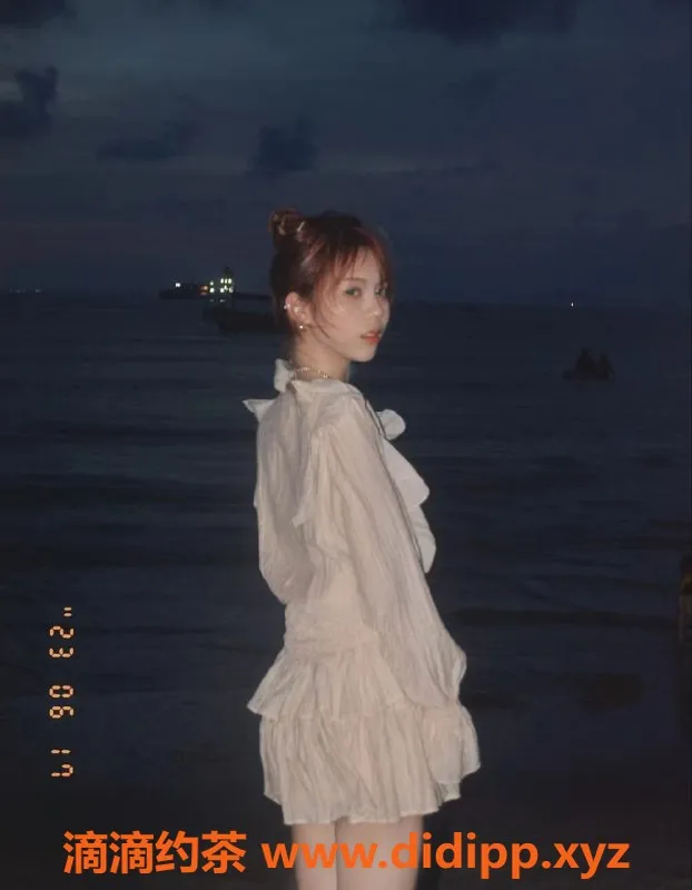 厦门楼凤-湖里琪琪，04年嫩妹，佛系兼职接客