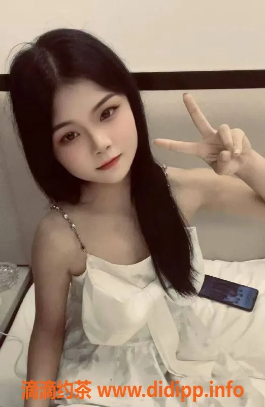 厦门楼凤-湖里涵涵七🈚上门服务，刚下海！