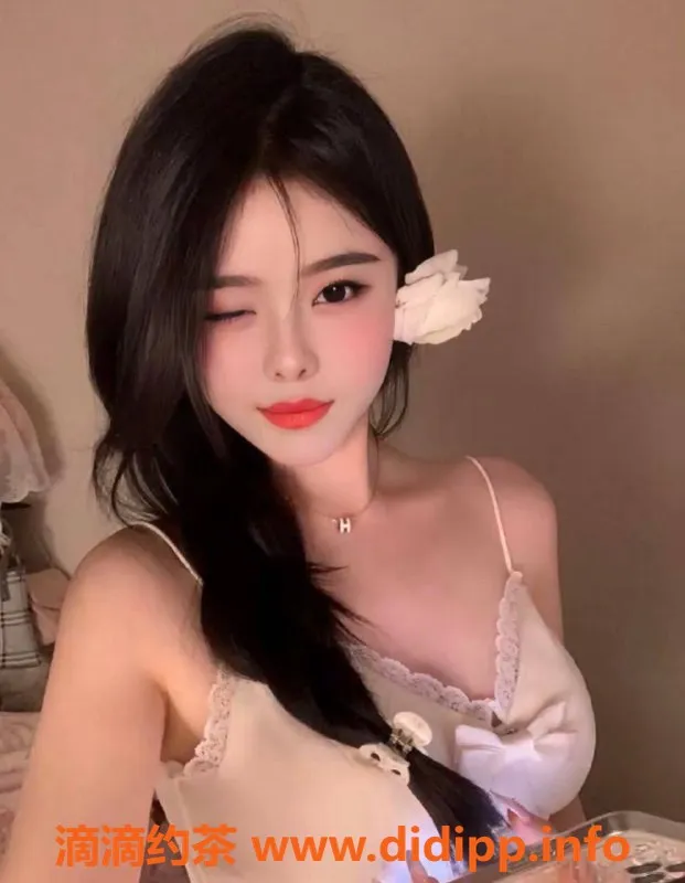 深圳楼凤-龙华佳欣艺名，800元69调情服务