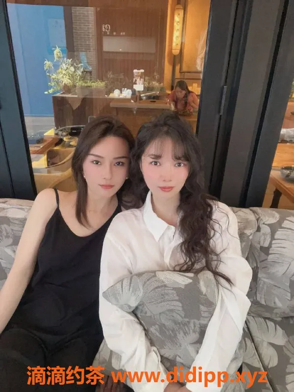 深圳楼凤-南山可雯姐妹双飞，1300元体验私密服务