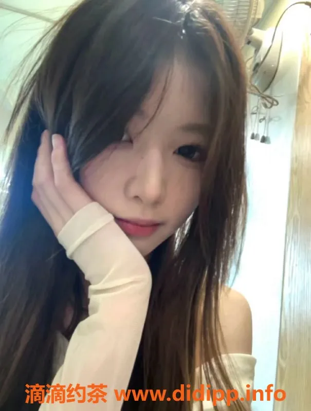 北京楼凤-丰台区雨妹，1400起步，三点粉嫩，口活一流