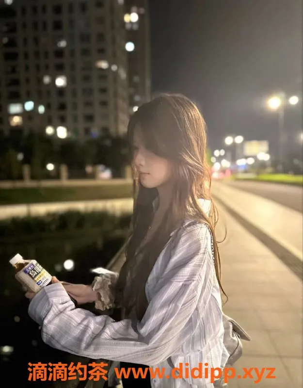 北京楼凤-丰台区雨妹，1400起步，三点粉嫩，口活一流