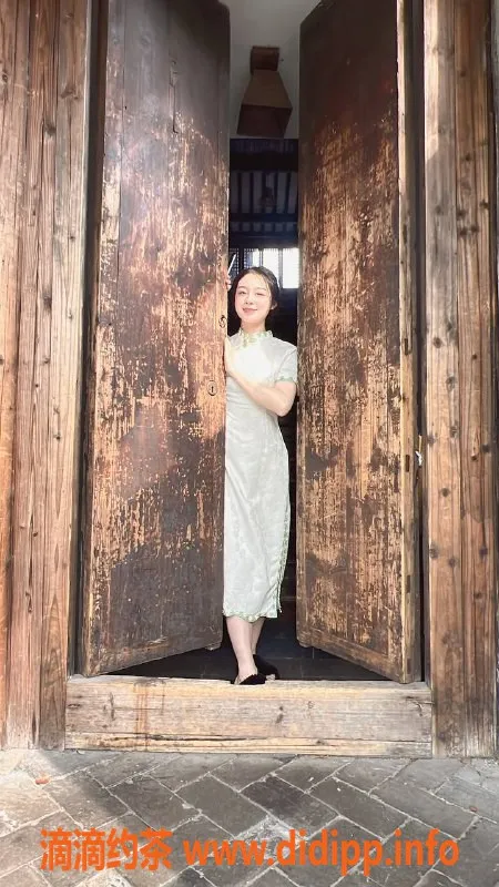 杭州楼凤资源信息,拱墅区小阳光26岁，68高105斤，口活一流