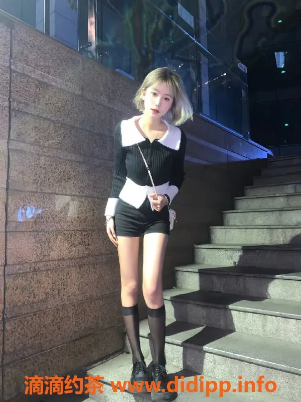 杭州上门服务-拱墅区小猫老师，19岁，170cm，98斤，1200起