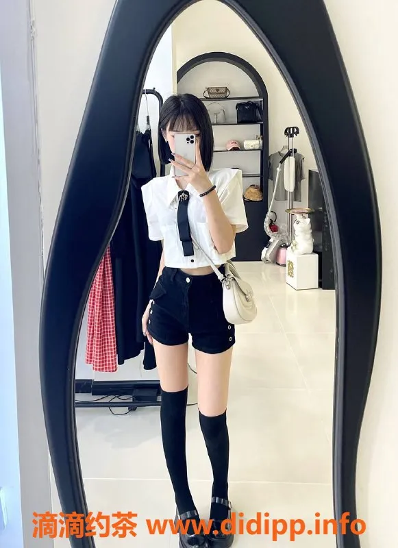 杭州上门服务-拱墅区小猫老师，19岁，170cm，98斤，1200起