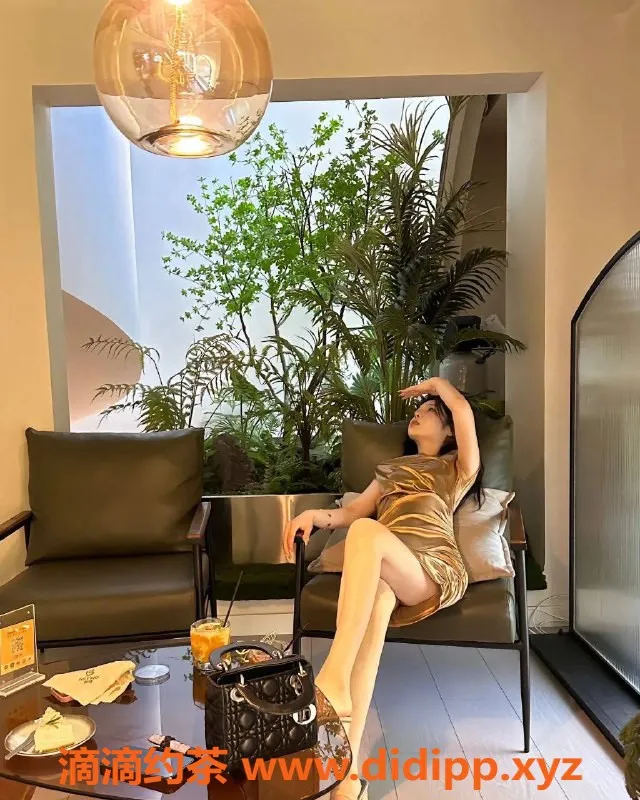 杭州spa会所-拱墅区莉娅，21岁165cm，真D胸围，专享69服务