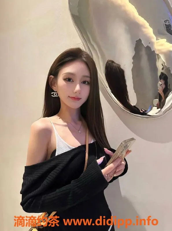 上海楼凤-静安Umi，165cm长腿肤白，1500起价