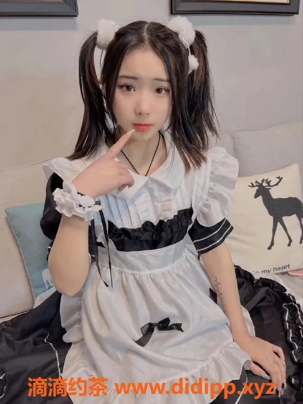 成都楼凤-小樱18岁，身高1.6，优质萝莉服务，群内优惠