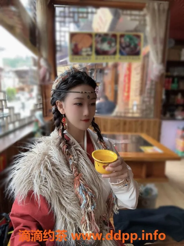 上海楼凤资源信息,长宁Abby，162cm 46kg，700元鸳鸯浴服务