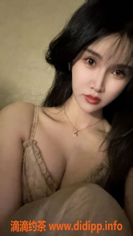 杭州楼凤-拱墅姗姗，巨乳少妇，半套服务偏贵