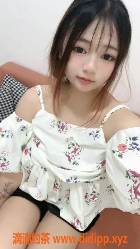 深圳楼凤-龙华小林，700元性价比高的陪洗达人